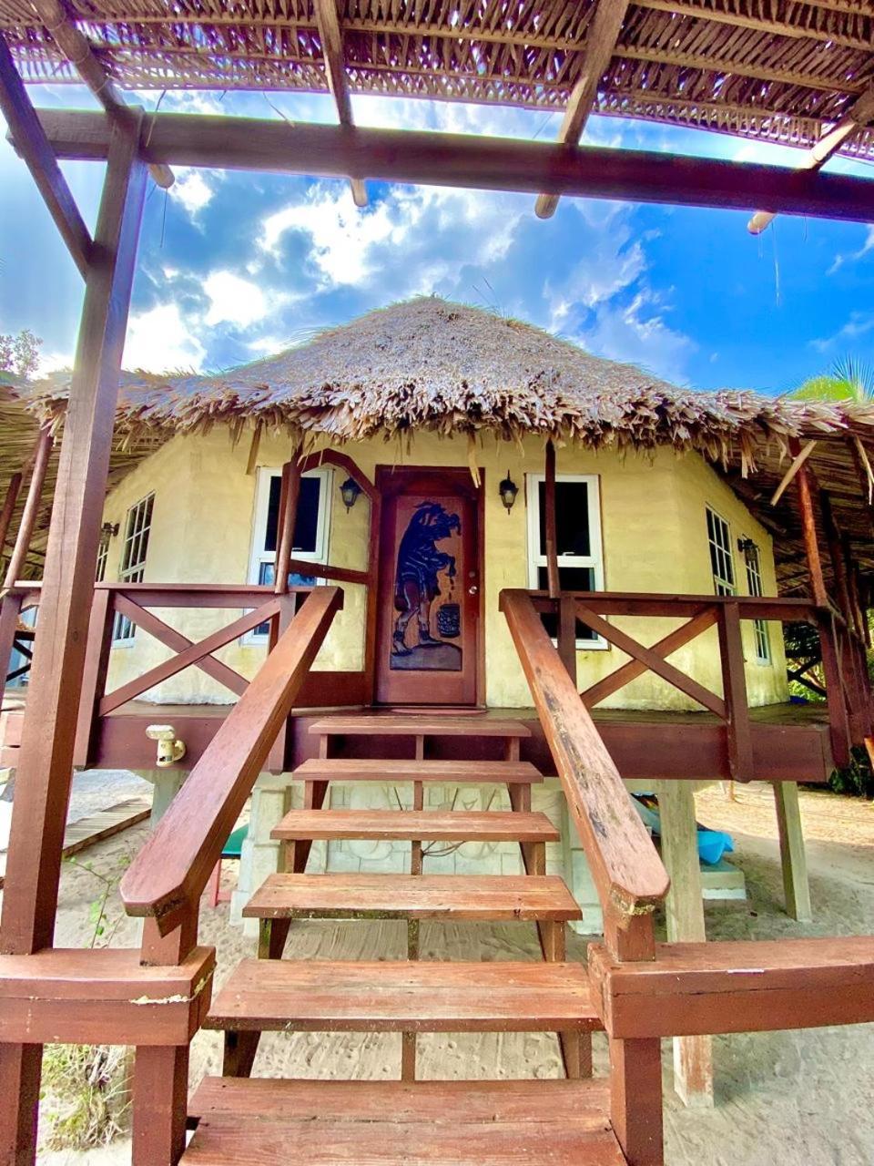 Kin Resort Lodge Maya Beach Exterior photo